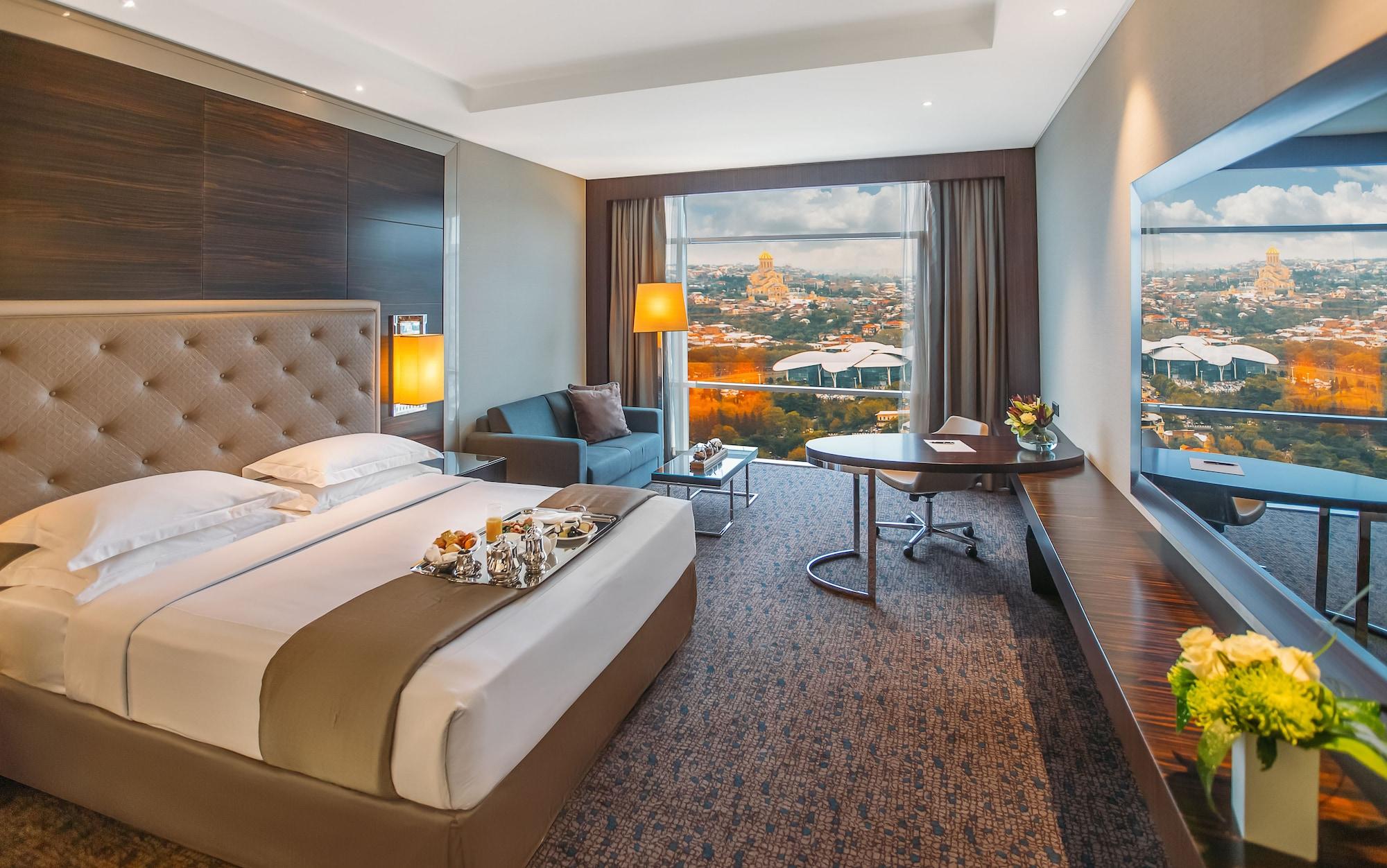 The Biltmore Tbilisi Hotel Kültér fotó Deluxe Room