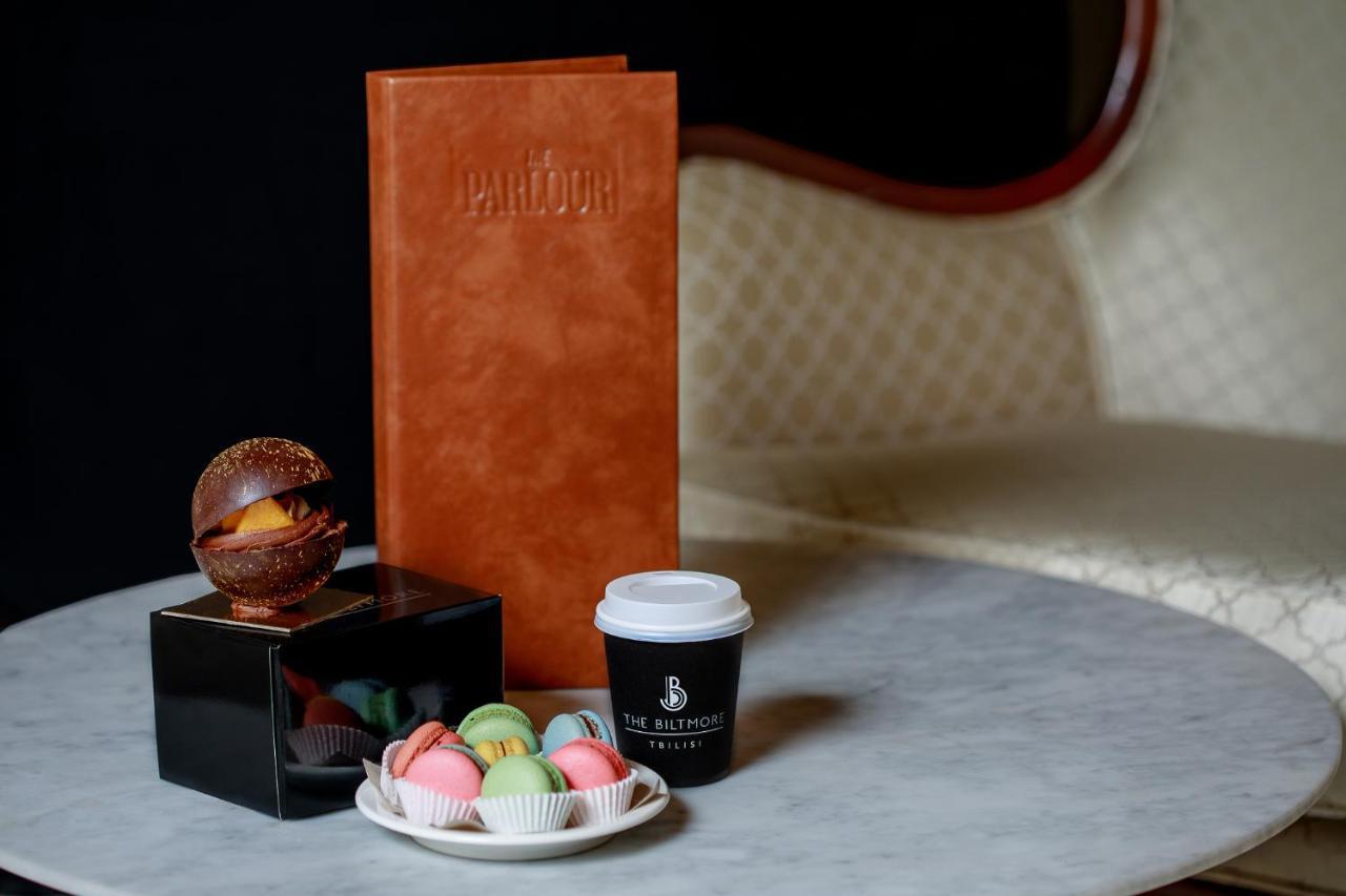 The Biltmore Tbilisi Hotel Kültér fotó Menu and coffee at the Paris Opera
