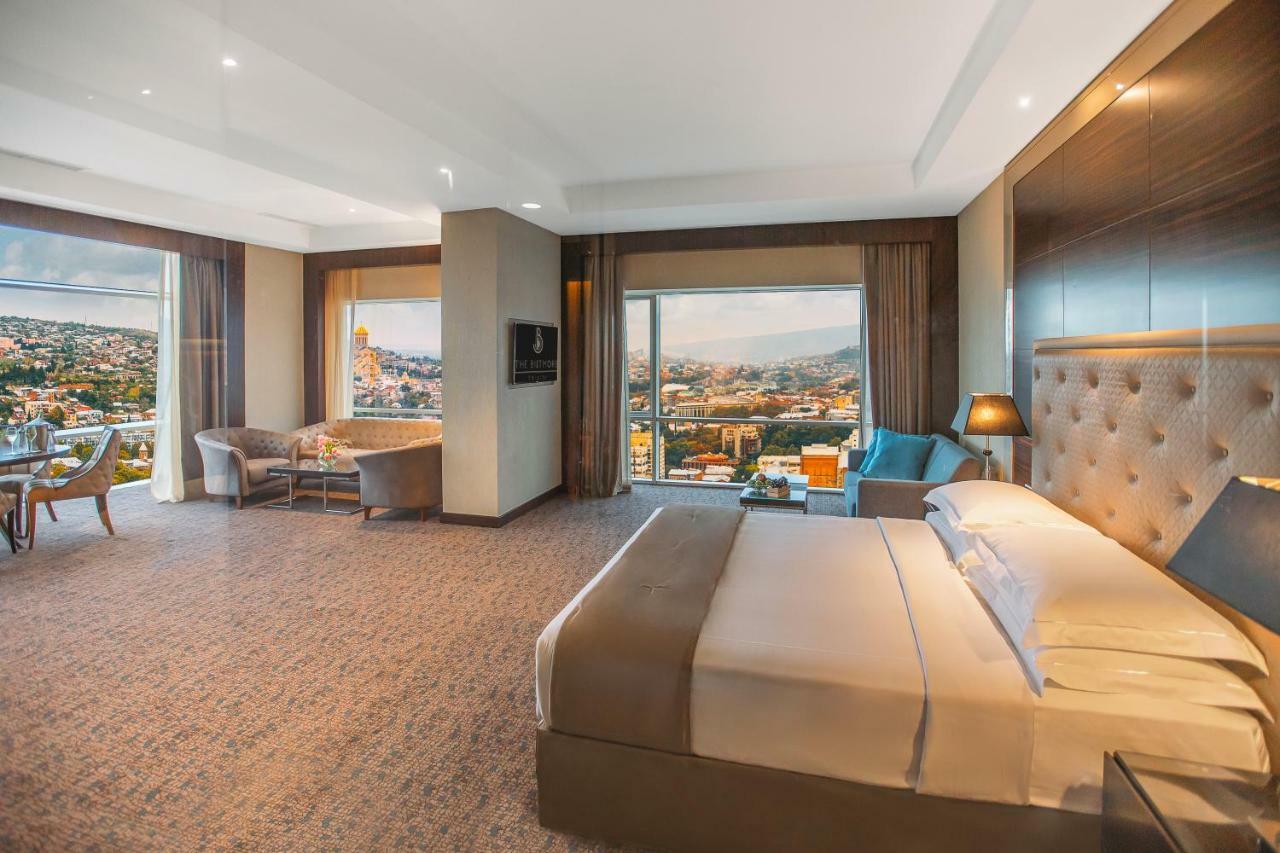 The Biltmore Tbilisi Hotel Kültér fotó Suite